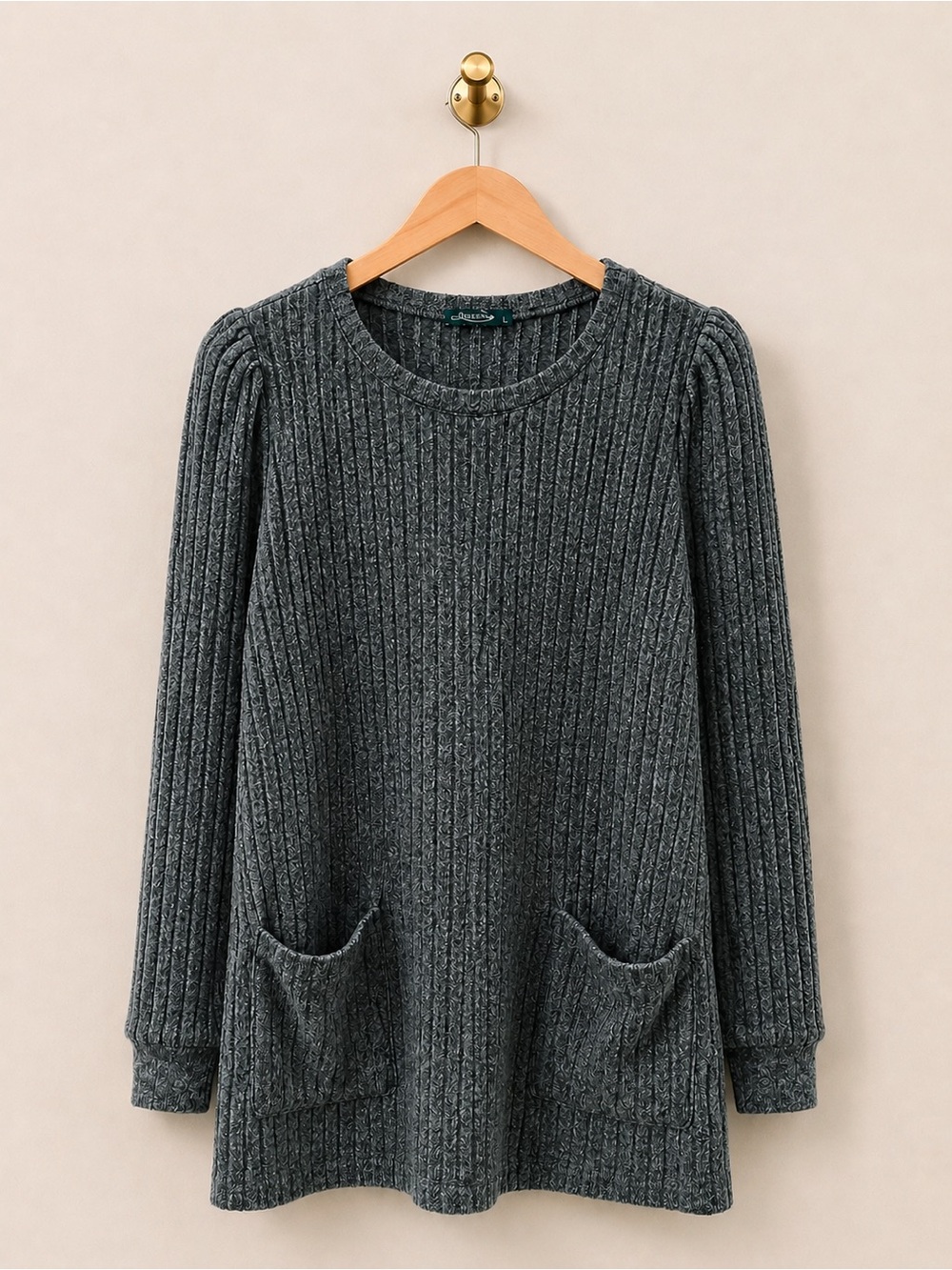 Ofeefan Gray Ribbed Tunic Top with Pockets | Size Large